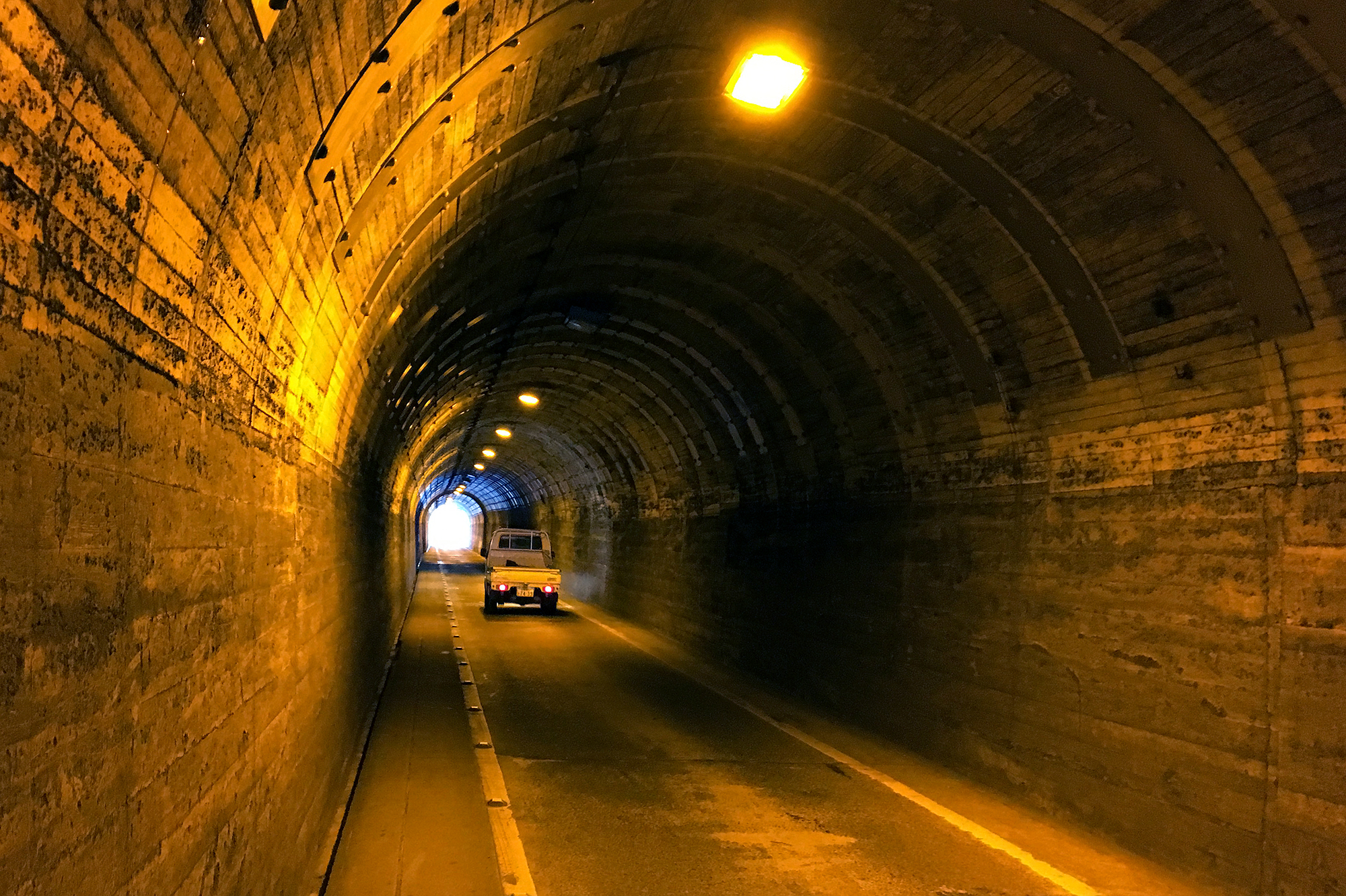 IMG_0254 tunnel truck